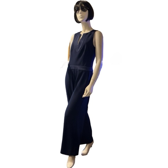 Elegant Trina Turk V-Neck Jumpsuit Navy, Size 4 - Picture 3 of 4
